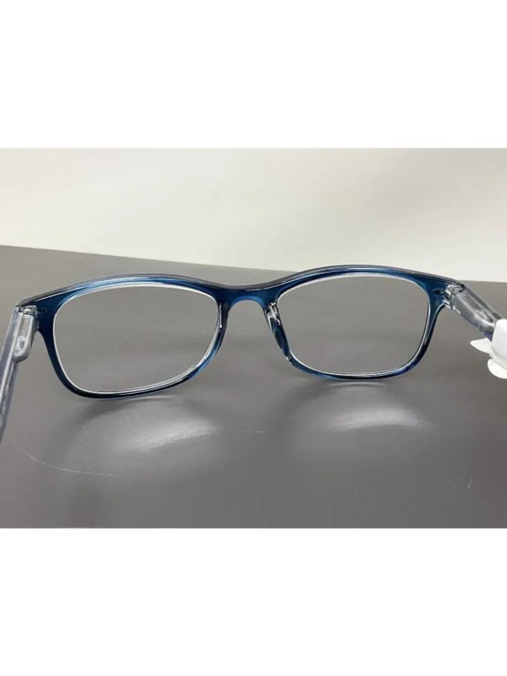 Peepers frame very